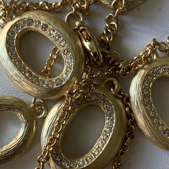 Necklace oval link goldtone with crystals - Picture 6 of 8